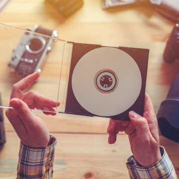 Dvd copy with digital cameras around the dvd